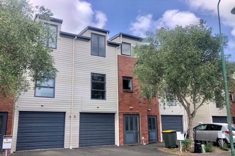 Photo of property in 36 Verdale Circle, Glen Eden, Auckland, 0602