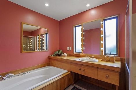 Photo of property in 86 Penruddock Rise, Westmorland, Christchurch, 8025