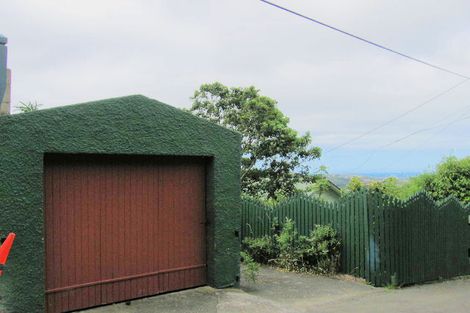 Photo of property in 13 Fortunatus Street, Brooklyn, Wellington, 6021