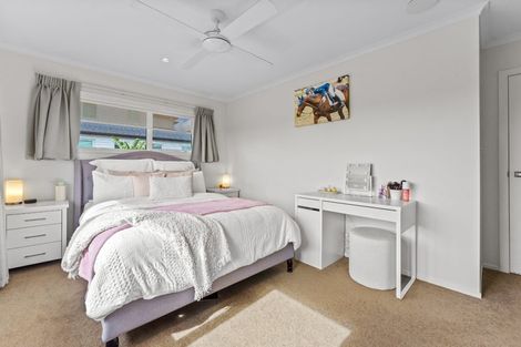 Photo of property in 10a Mackay Drive, Greenhithe, Auckland, 0632