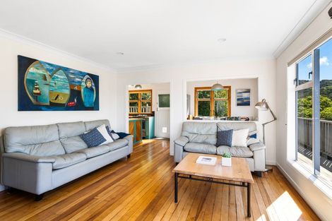 Photo of property in 6 Gordon Road, Plimmerton, Porirua, 5026