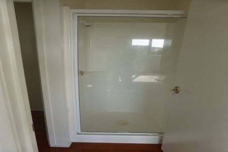 Photo of property in 33 John Dee Crescent, Red Beach, 0932