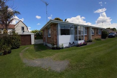 Photo of property in 498b Devonport Road, Tauranga South, Tauranga, 3112