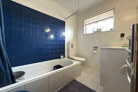 Photo of property in 1/62 Vera Road, Te Atatu South, Auckland, 0610