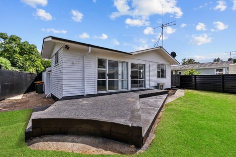 Photo of property in 16 Rhonda Avenue, Deanwell, Hamilton, 3206