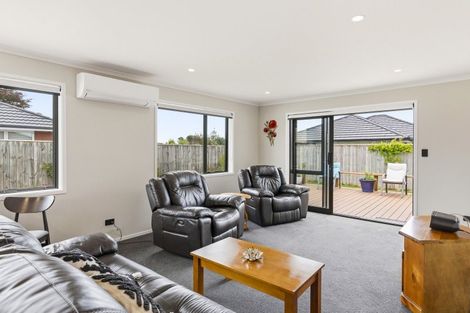 Photo of property in 4 Hawera Avenue, Levin, 5510