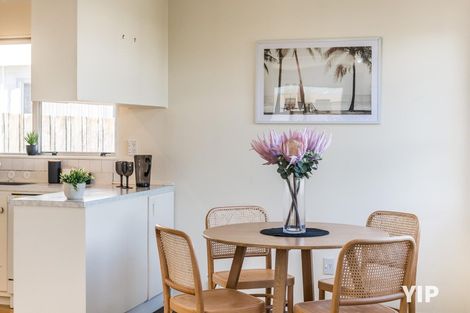 Photo of property in 68 Colchester Crescent, Newlands, Wellington, 6037