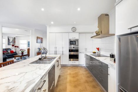 Photo of property in 24 Percy Berry Place, Havelock North, 4130