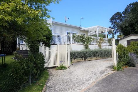 Photo of property in 44 Woodward Avenue, Mangere Bridge, Auckland, 2022