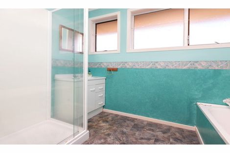 Photo of property in 24 Palmers Road, New Brighton, Christchurch, 8083