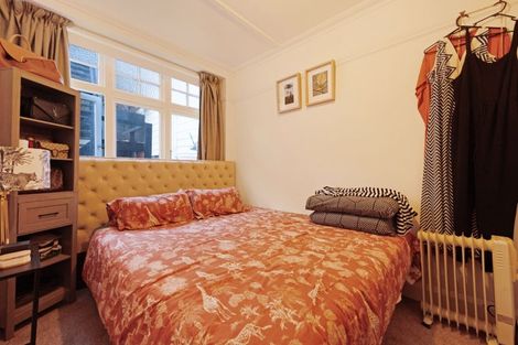 Photo of property in 1/246 Oriental Parade, Oriental Bay, Wellington, 6011