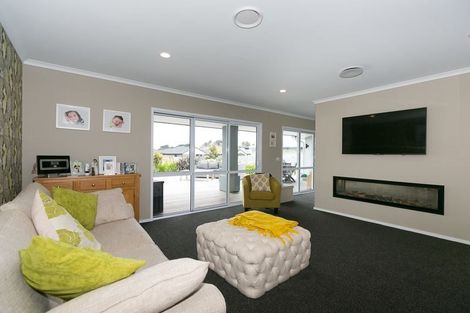 Photo of property in 57 Links Drive, Waiwhakaiho, New Plymouth, 4312