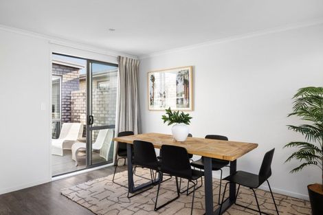 Photo of property in 16 Scoria Close, Pyes Pa, Tauranga, 3112