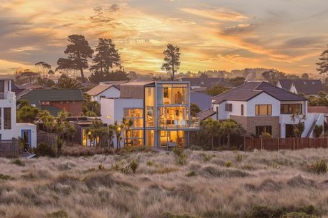 Photo of property in 14 Driftwood Lane, Waimairi Beach, Christchurch, 8083