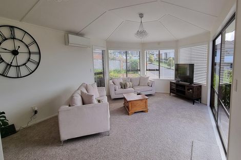 Photo of property in 17 Ferntree Terrace, West Harbour, Auckland, 0618