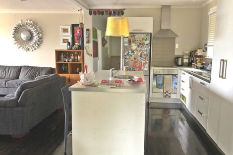 Photo of property in 1 Huia Road, Titirangi, Auckland, 0604