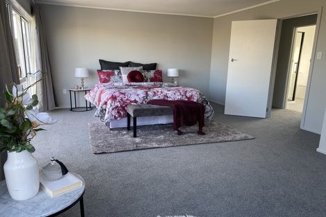 Photo of property in 35 Wesley Avenue, Frankleigh Park, New Plymouth, 4310