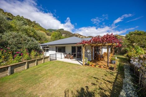 Photo of property in 11 Farleigh Street, Atawhai, Nelson, 7010