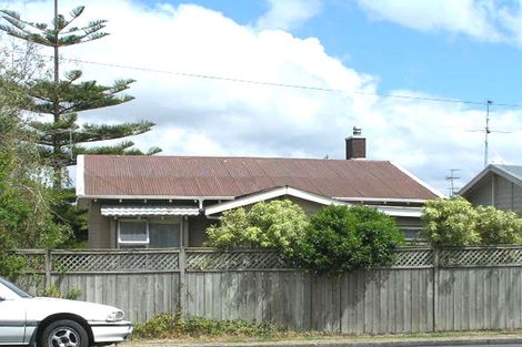 Photo of property in 20 Onewa Road, Northcote Point, Auckland, 0627