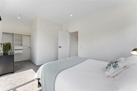 Photo of property in 402/553c Glenfield Road, Glenfield, Auckland, 0629