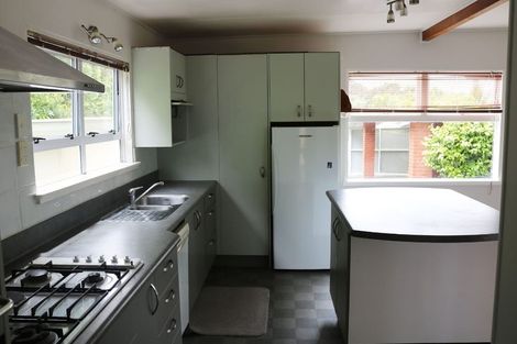 Photo of property in 29 Magnolia Grove, Maungaraki, Lower Hutt, 5010