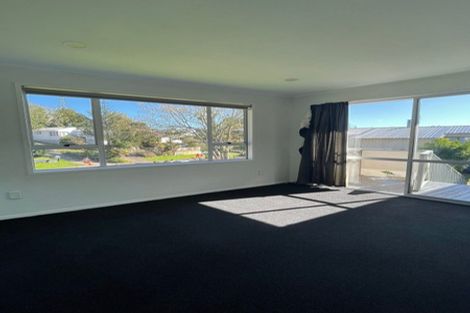 Photo of property in 61 Powrie Street, Glenfield, Auckland, 0629