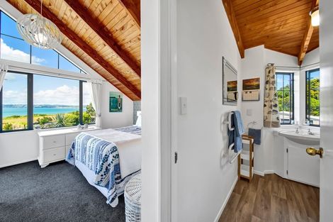 Photo of property in 129 Turangi Road Lower, Motunui, Waitara, 4383