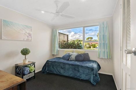 Photo of property in 114 Racecourse Road, Waiuku, 2123