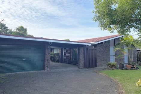 Photo of property in 31 Beechdale Crescent, Pakuranga Heights, Auckland, 2010