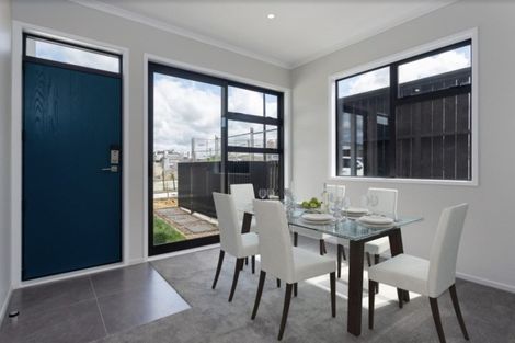 Photo of property in 21 Wai Place, One Tree Point, 0118