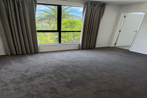 Photo of property in 4 Chatsworth Crescent, Pakuranga Heights, Auckland, 2010