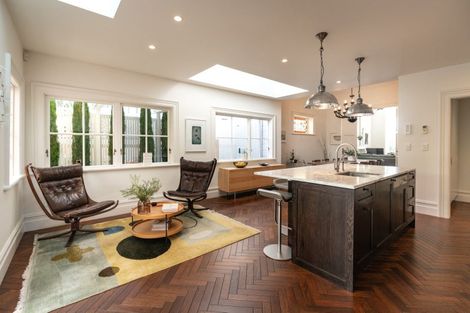 Photo of property in 54 Majoribanks Street, Mount Victoria, Wellington, 6011