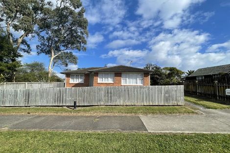 Photo of property in 111 Gossamer Drive, Pakuranga Heights, Auckland, 2010