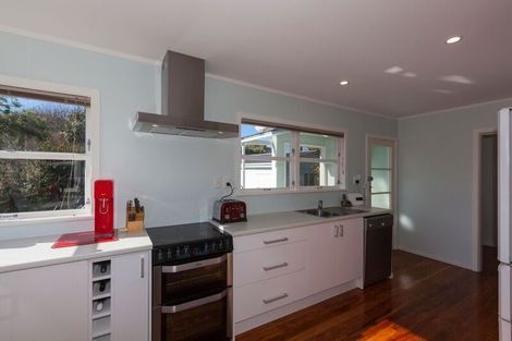 Photo of property in 96 Matatua Road, Raumati Beach, Paraparaumu, 5032