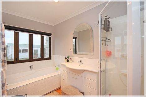 Photo of property in 20 Aru Street, Tangimoana, 4822