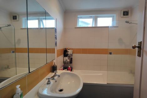 Photo of property in 100 Barnard Street, Wadestown, Wellington, 6012