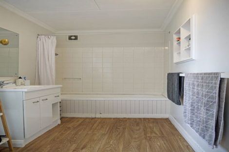 Photo of property in 6 Duppa Street, Berhampore, Wellington, 6023