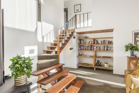 Photo of property in 297 Titirangi Road, Titirangi, Auckland, 0604