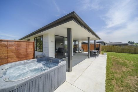 Photo of property in 6 George Street, Bulls, 4818