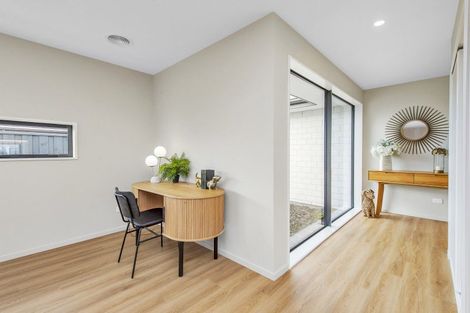 Photo of property in 164 Shillingford Boulevard, Rolleston, 7615