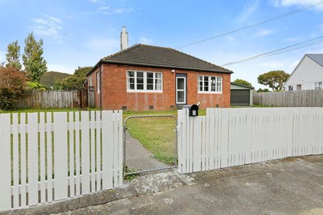 Photo of property in 8 Hughes Crescent, Taita, Lower Hutt, 5011