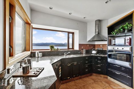 Photo of property in 75 Seatoun Heights Road, Seatoun, Wellington, 6022