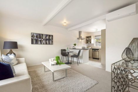 Photo of property in 1/29 Gordon Avenue, Forrest Hill, Auckland, 0620