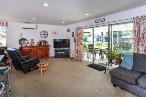 Photo of property in 112 The Drive, Whangamata, 3620