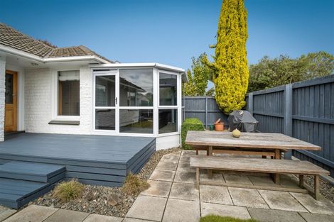 Photo of property in 19 Beatrice Place, Avonhead, Christchurch, 8042