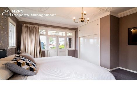 Photo of property in 372 Bay View Road, Saint Clair, Dunedin, 9012