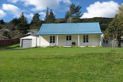 Photo of property in 105 Coast Road, Wainuiomata, Lower Hutt, 5014