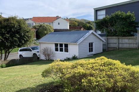 Photo of property in 19 Hindmarsh Street, Johnsonville, Wellington, 6037