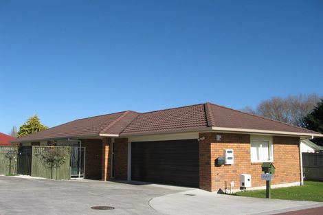 Photo of property in 23 Carisbrook Crescent, Papakura, 2110