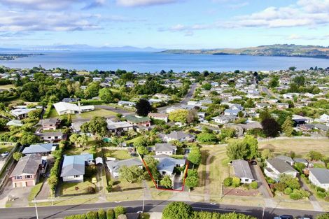 Photo of property in 2/79 Taupo View Road, Taupo, 3330